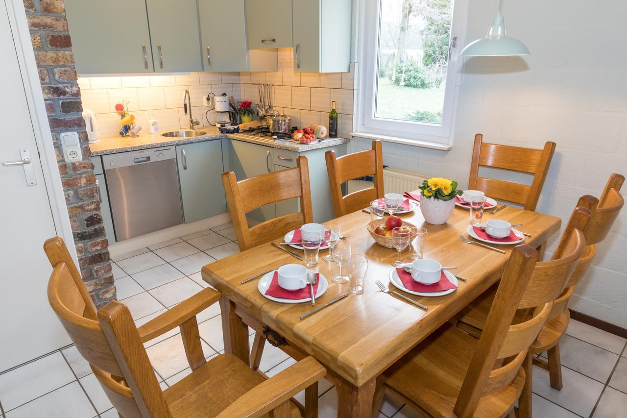 Gulpdal Vakantiewoningen. Гулпен Стая снимка